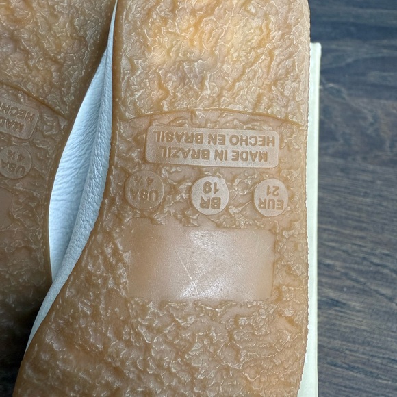 New Kimey Couro White Leather Crystal Velcro Sneakers, Size 4 - Picture 6 of 7